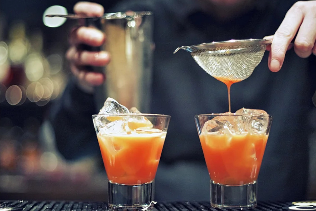 Street Bar