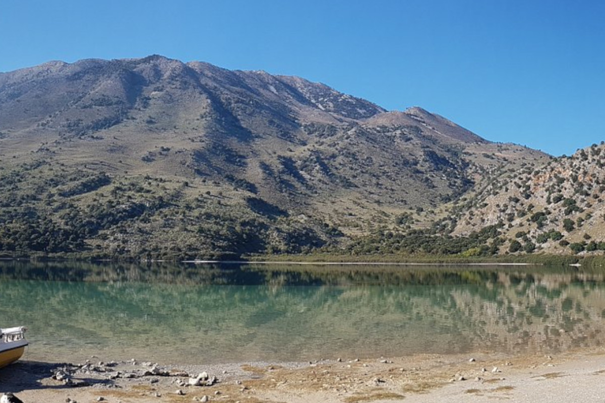 Lake Kourna - Kourna Beach