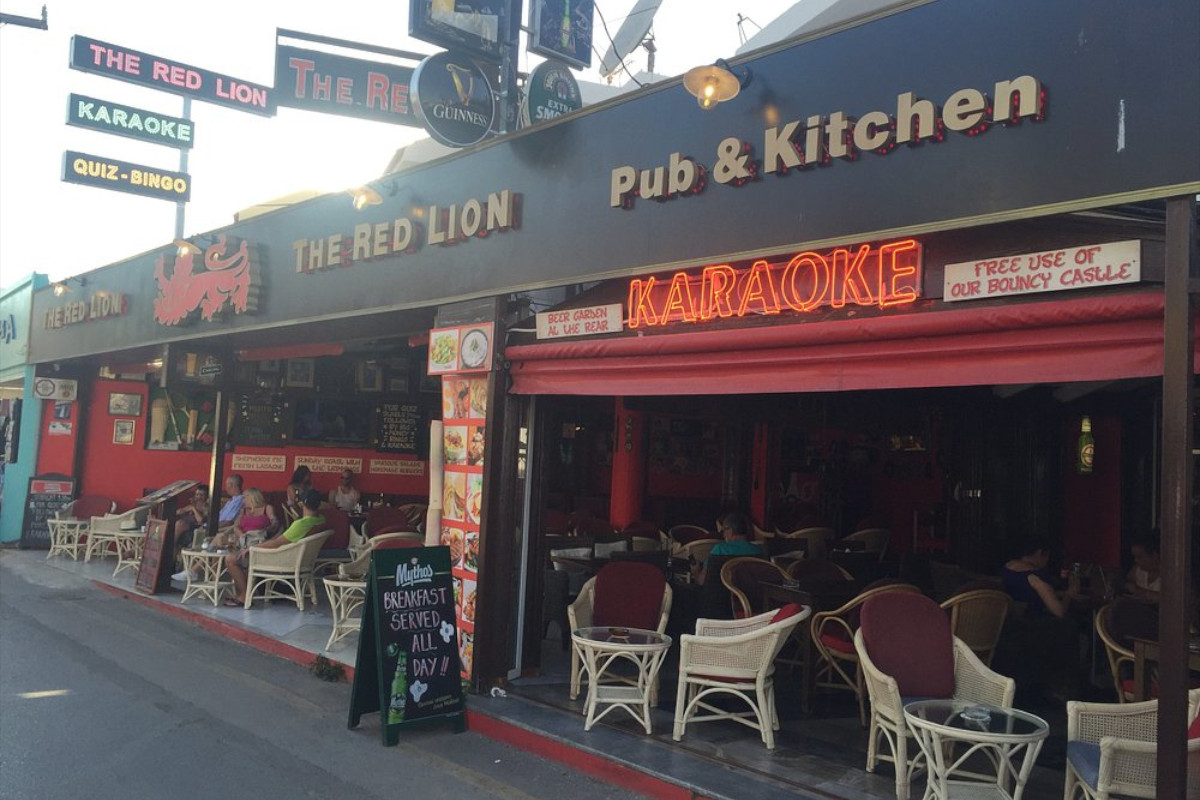 Der Red Lion Pub