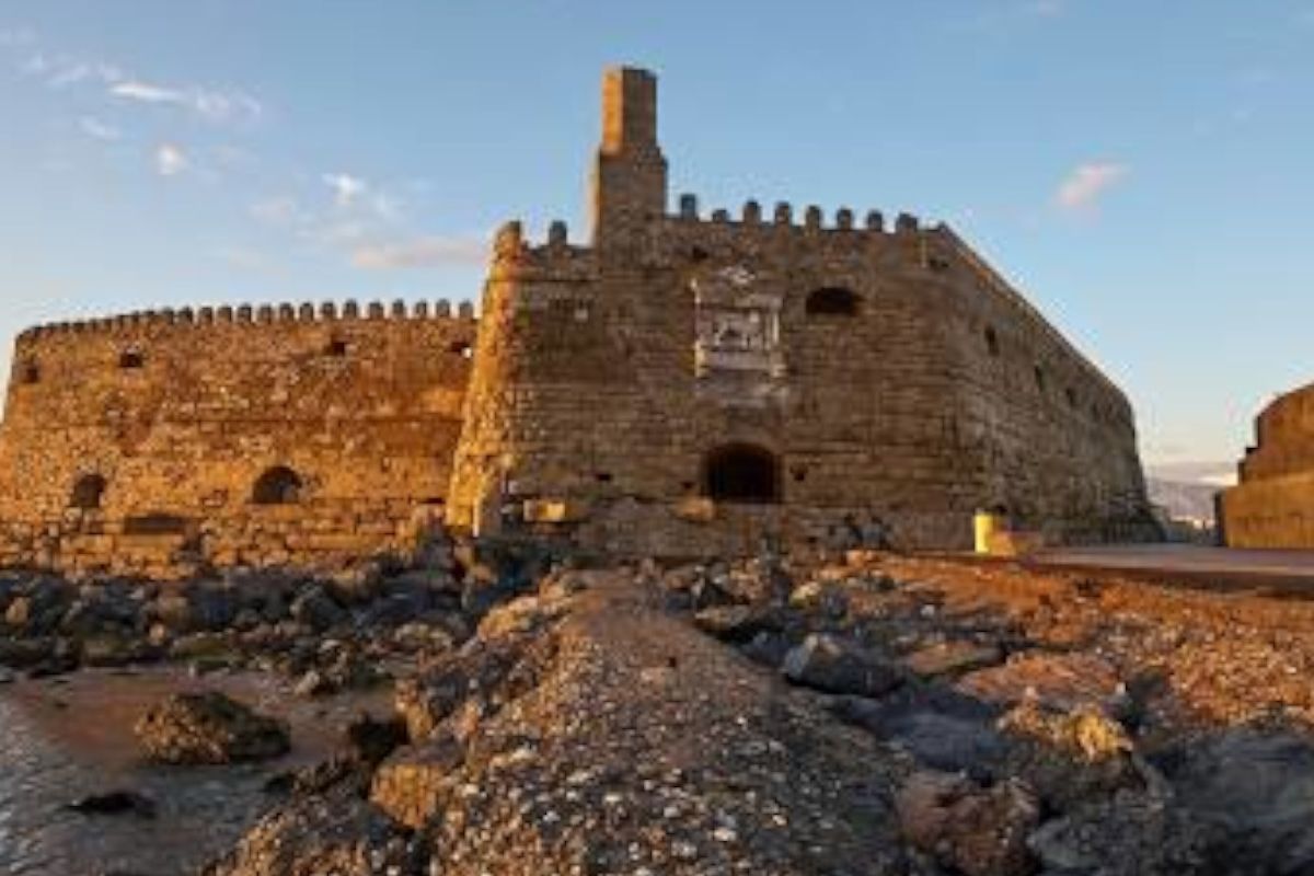 Koules Fortress (Rocca a Mare)
