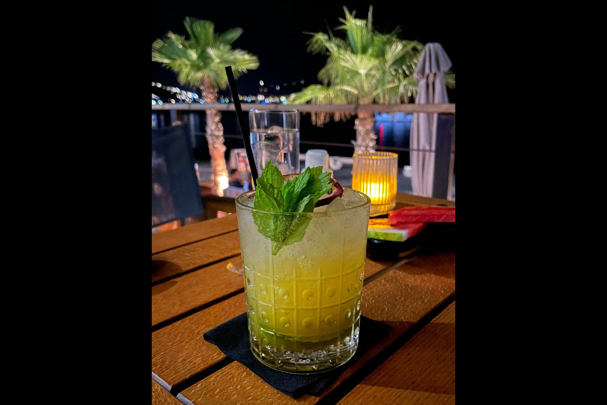 Isalos Café Bar
