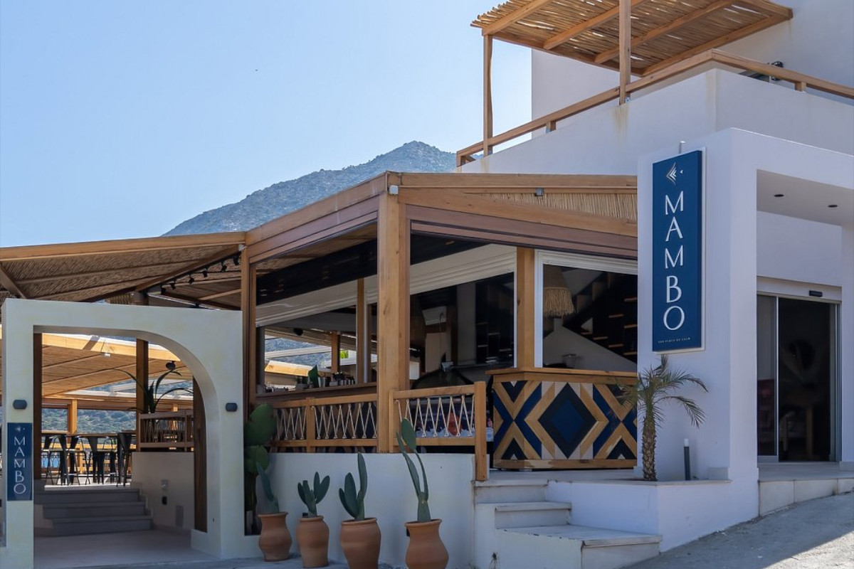 Mambo Beach Bar & Restaurant