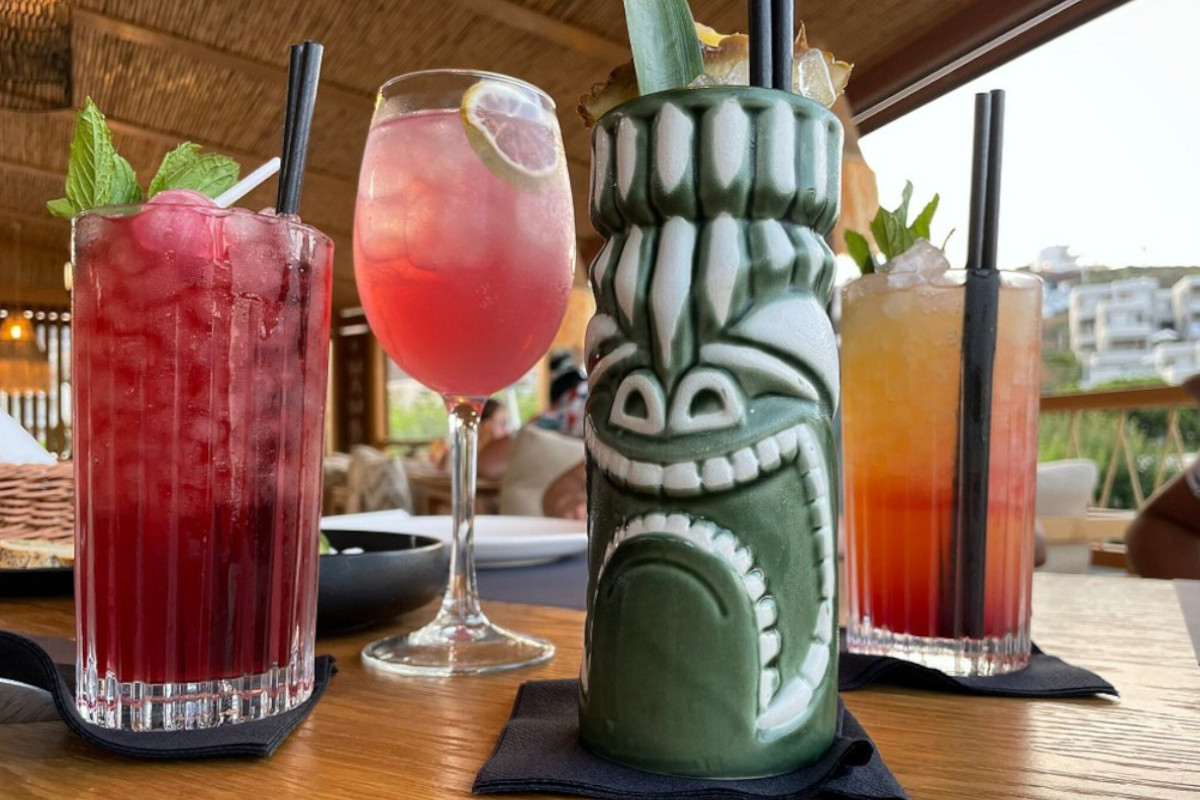 Mambo Beach Bar & Restaurant