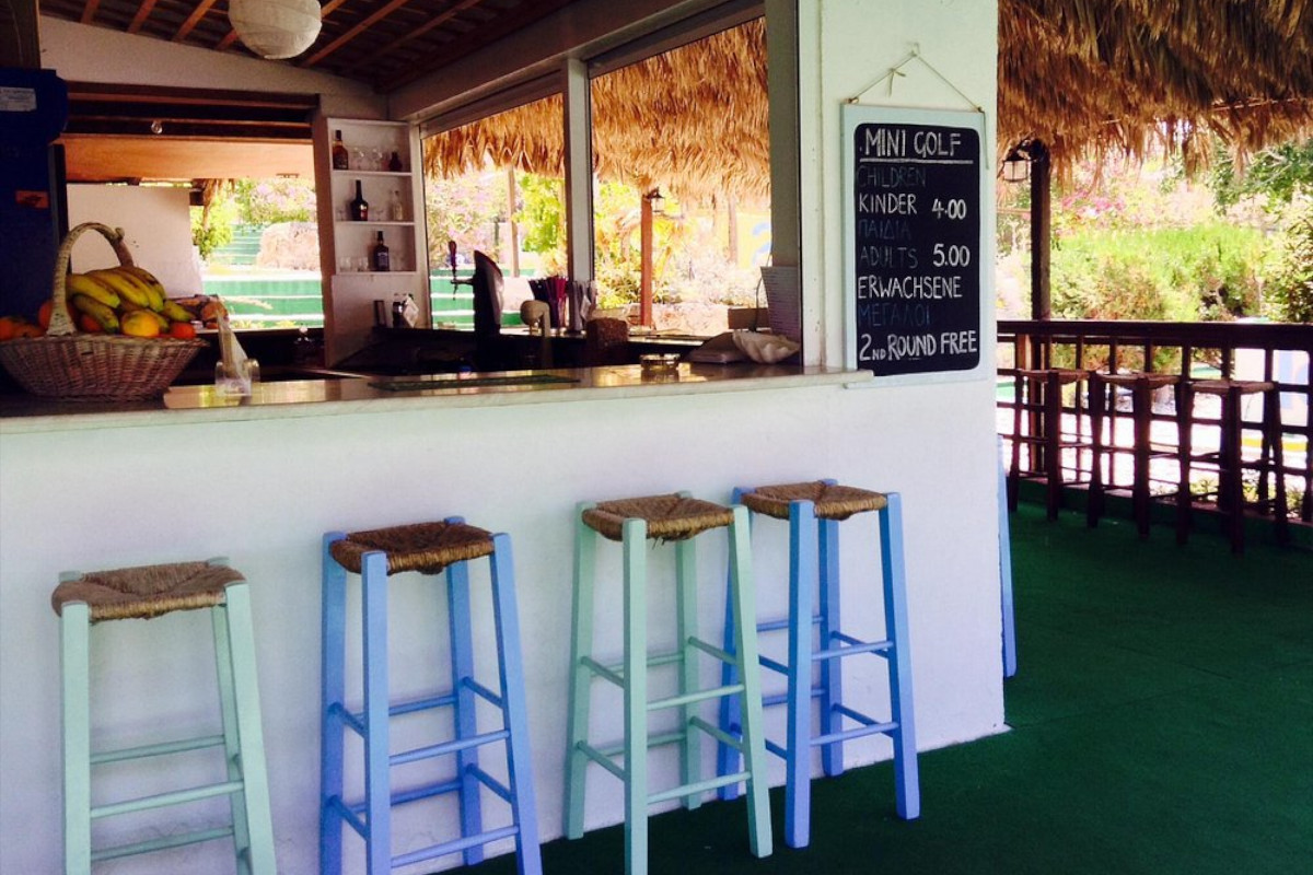 Sissi Mini Golf - Sunset Bar
