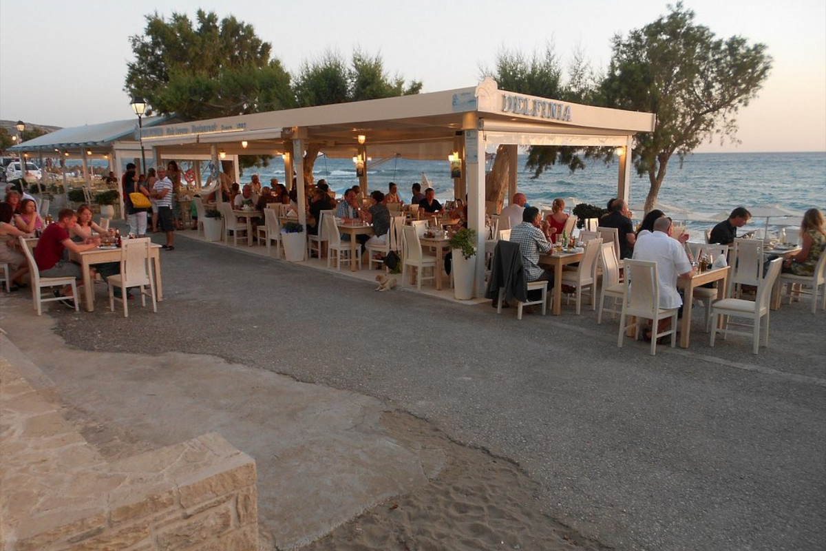 Δελφίνια Wine Bar Restaurant