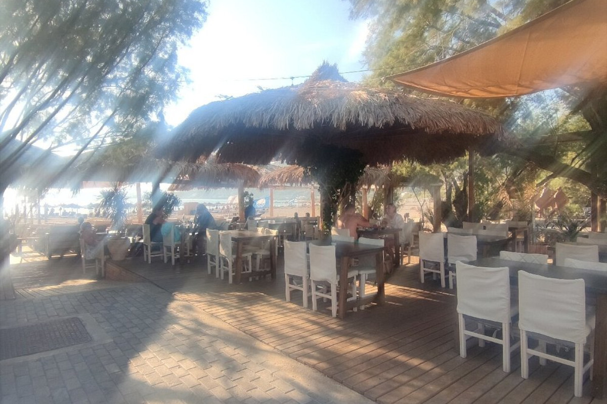 Zephyros Beach Restaurant