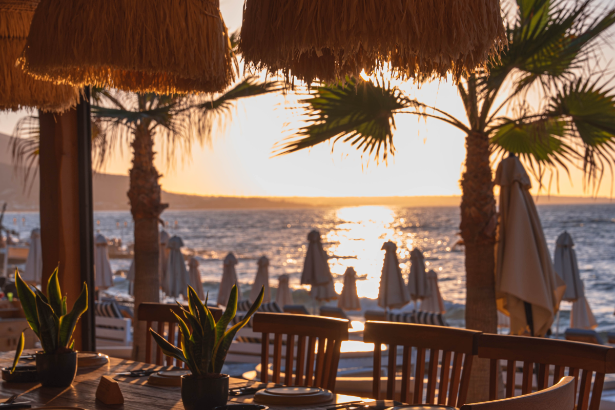 Nisos Beach Bar & Restaurant