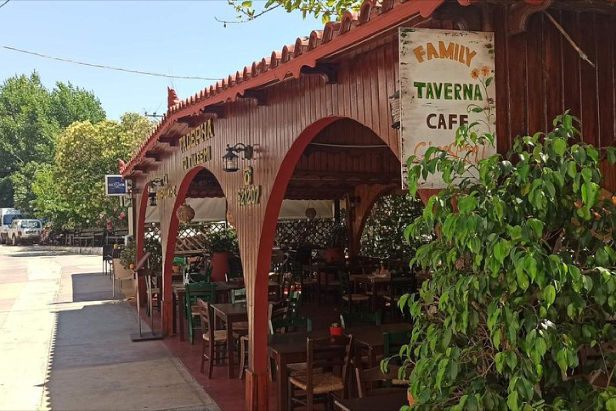 Taverna To Giasemi