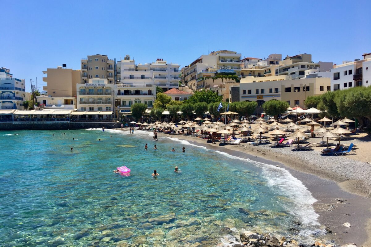 La spiaggia di Kitroplatia