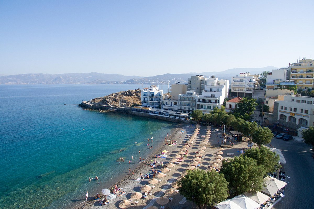La spiaggia di Kitroplatia