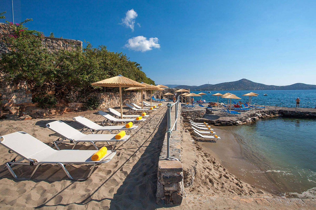 Plage d`Elounda Breeze