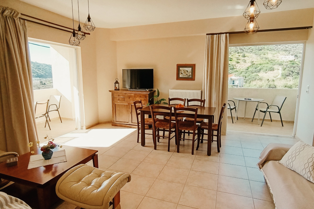 Antonis Apts - Physio - Fitness - Retreats