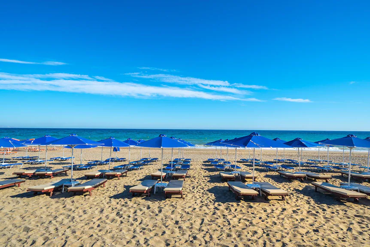 Adele Beach photo 2