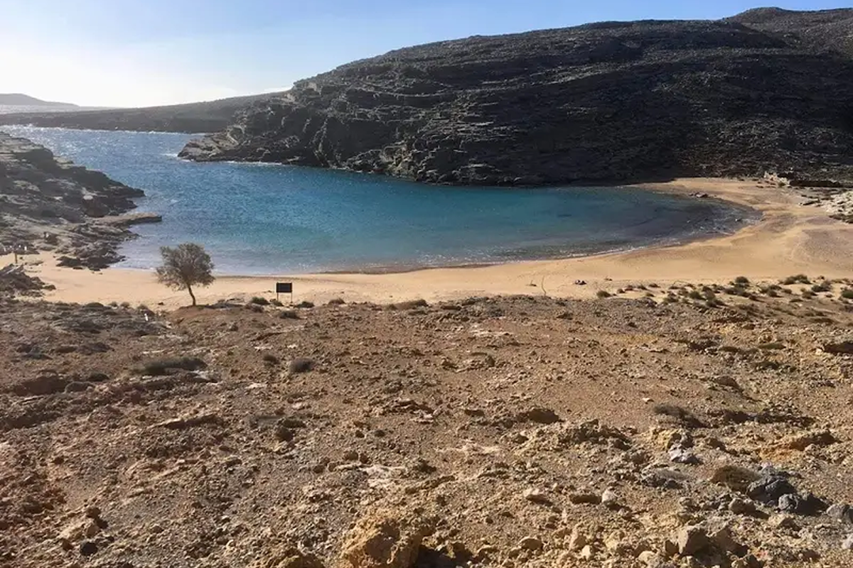 Agios Isidoros Strand