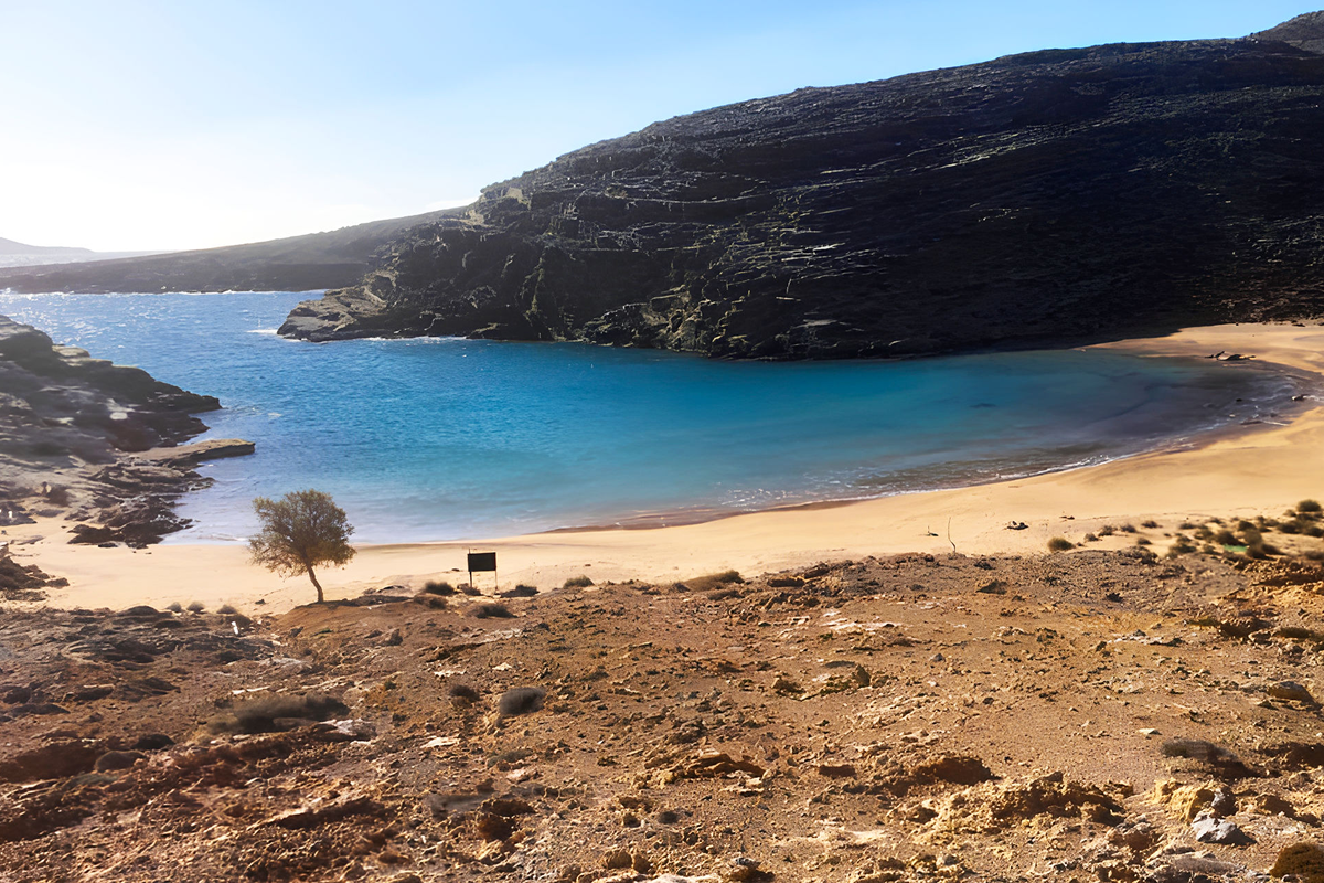Agios Isidoros Strand