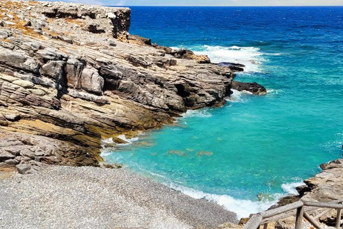 Plage d`Anogia