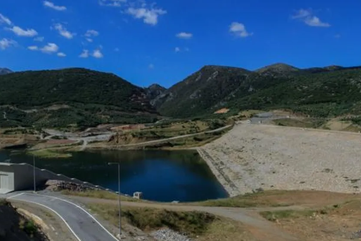 Aposelemis Dam photo 2