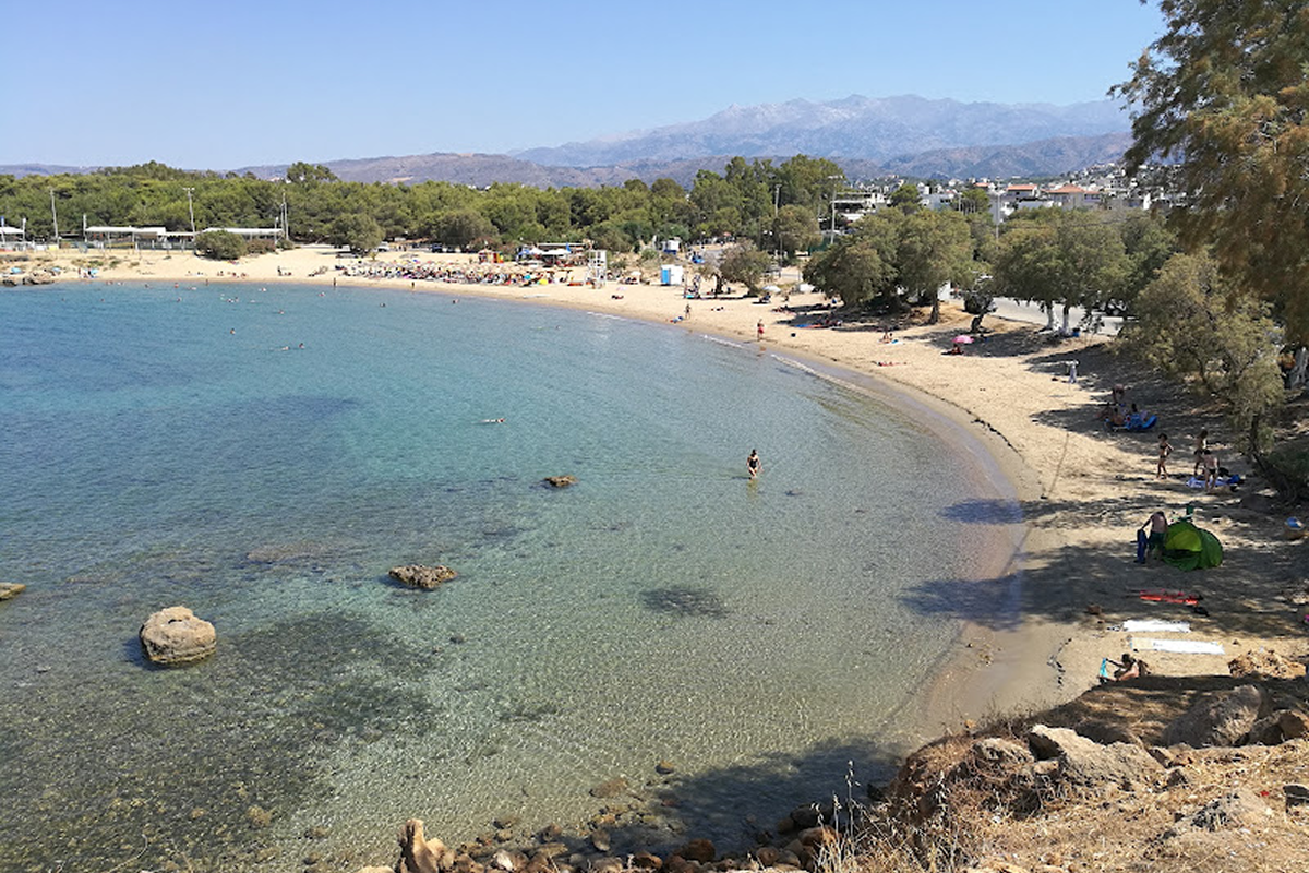 Iguana Beach (Agioi Apostoloi) 