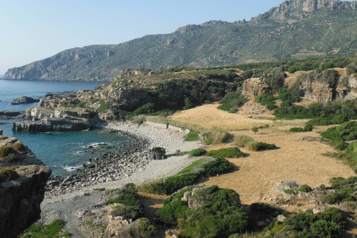 Xotikospilio Beach photo 2