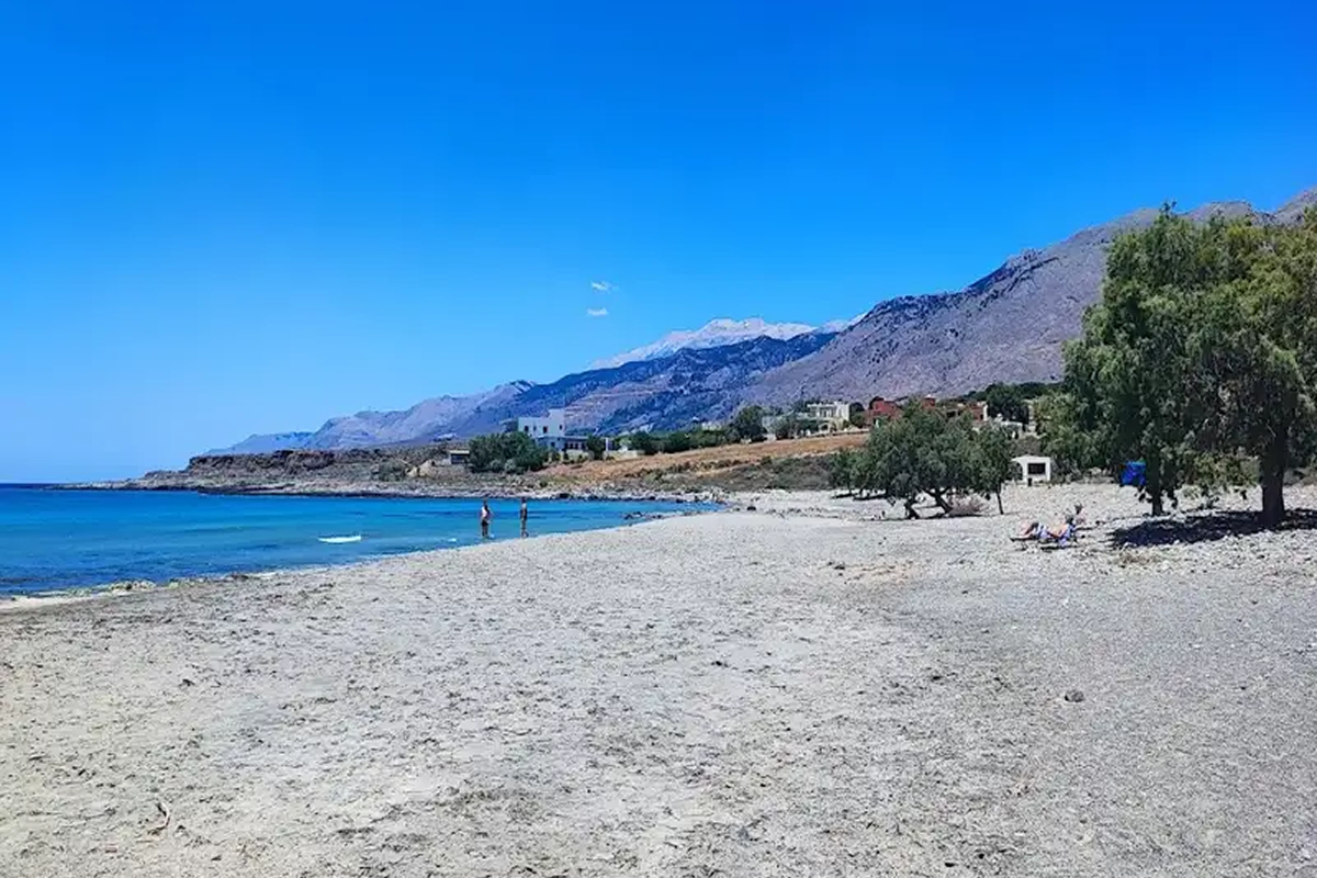 Plage de Vatalos