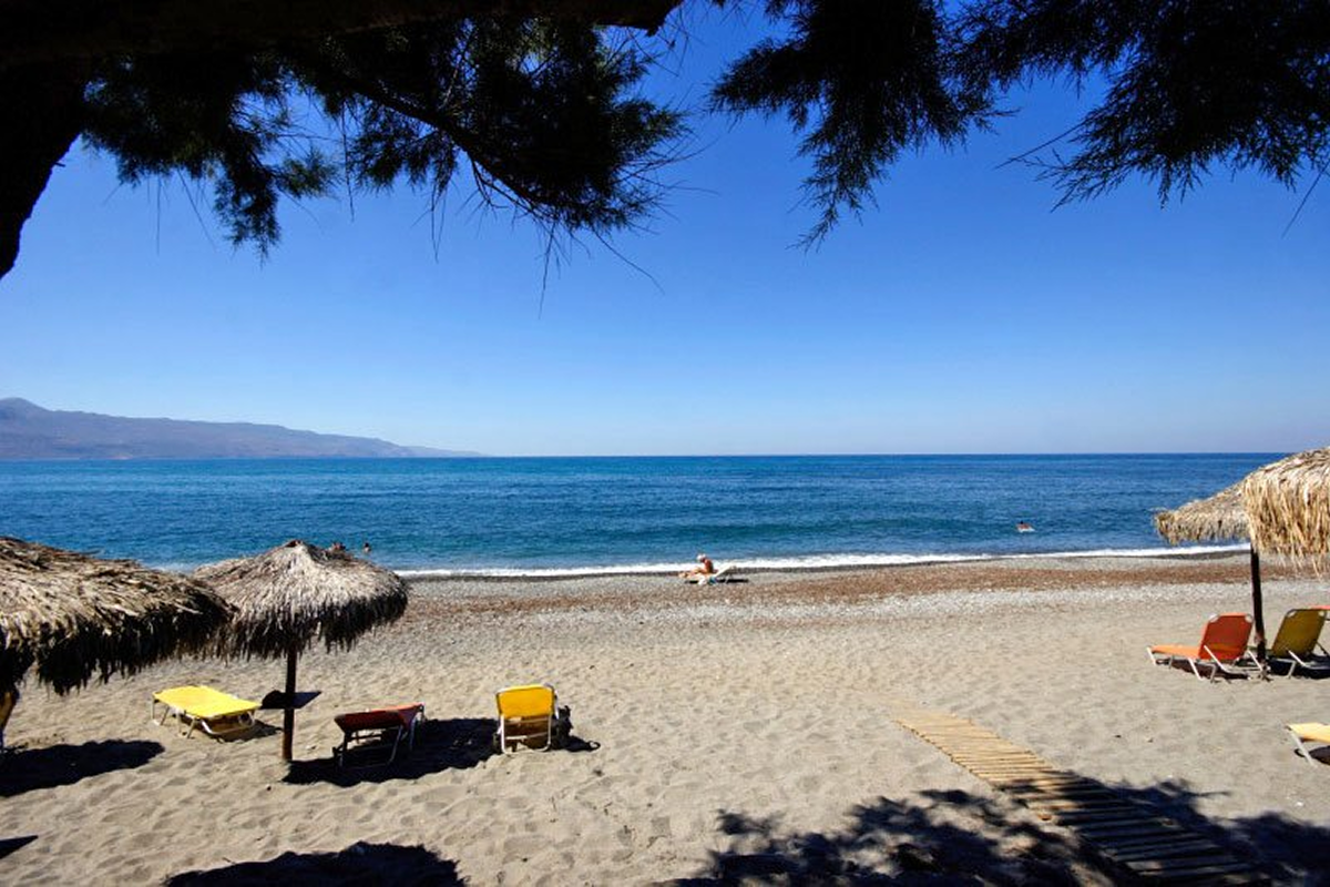 Plage de Tavronitis