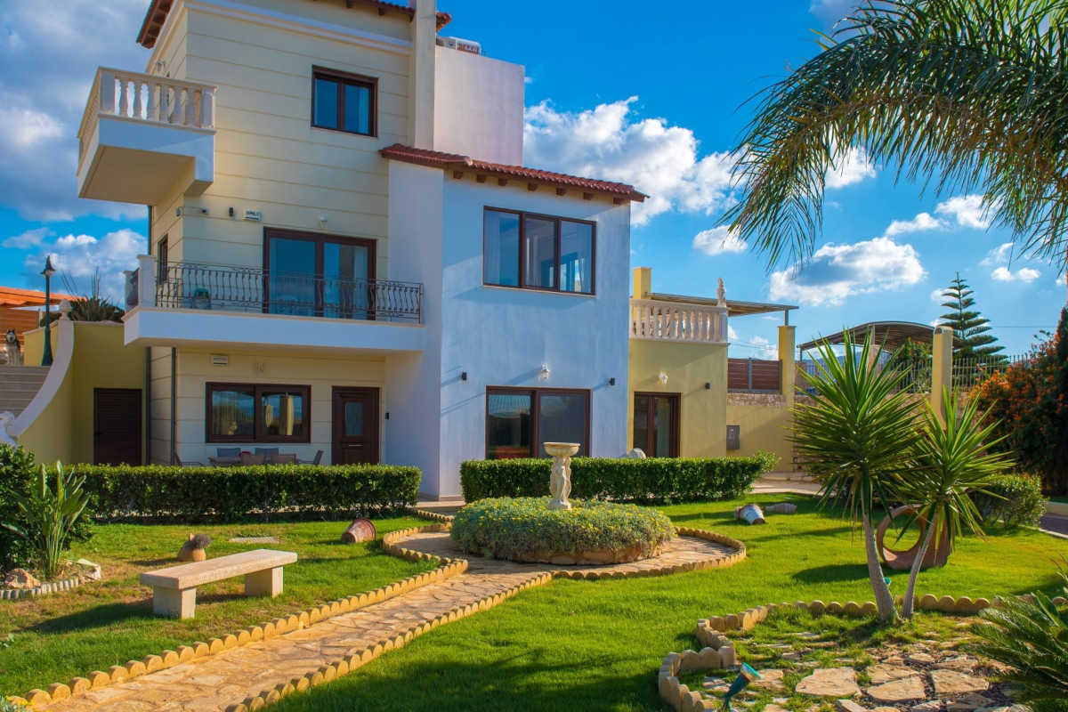 The Sun In The Sea Villas