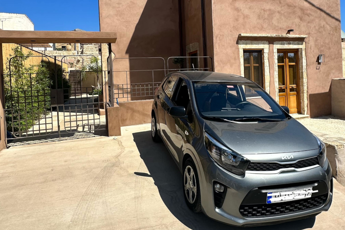 Deinn Car Rental