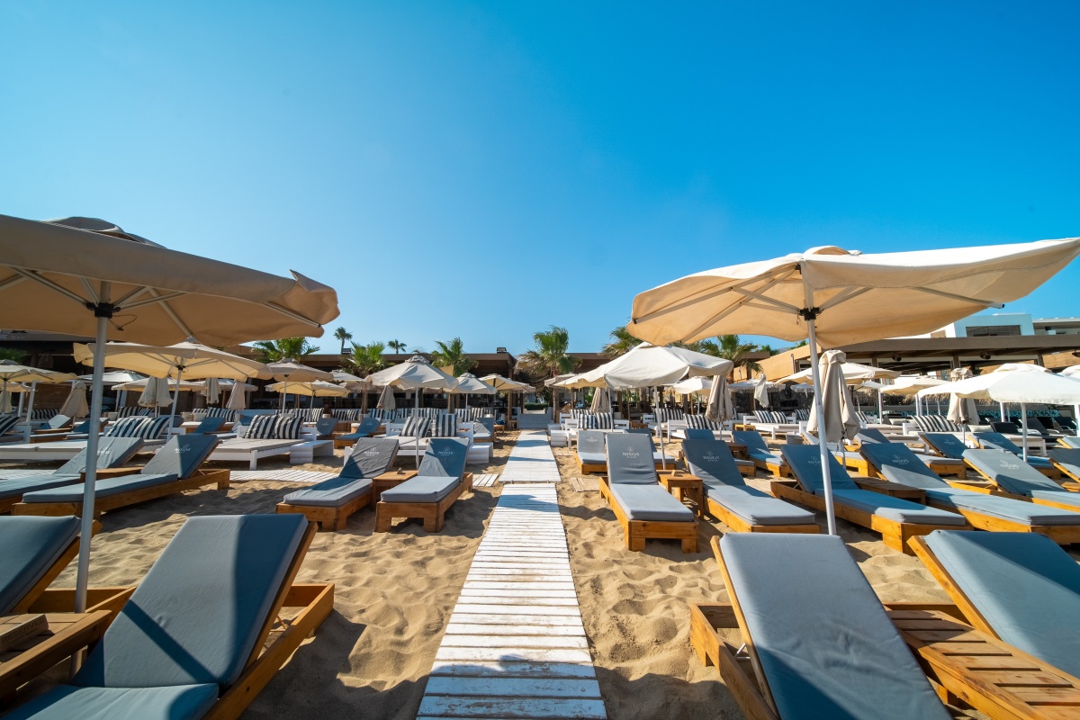 Nisos Beach Bar & Restaurant