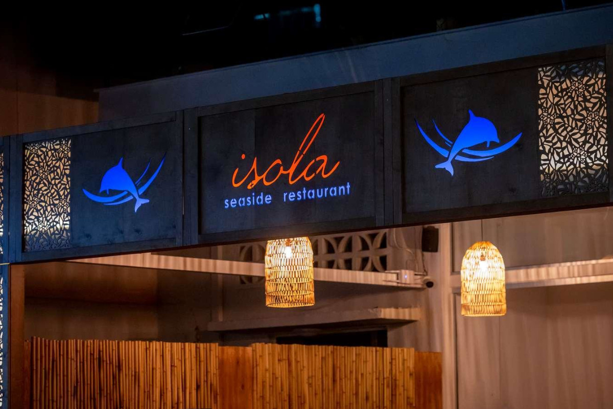 Isola Seaside Restaurant