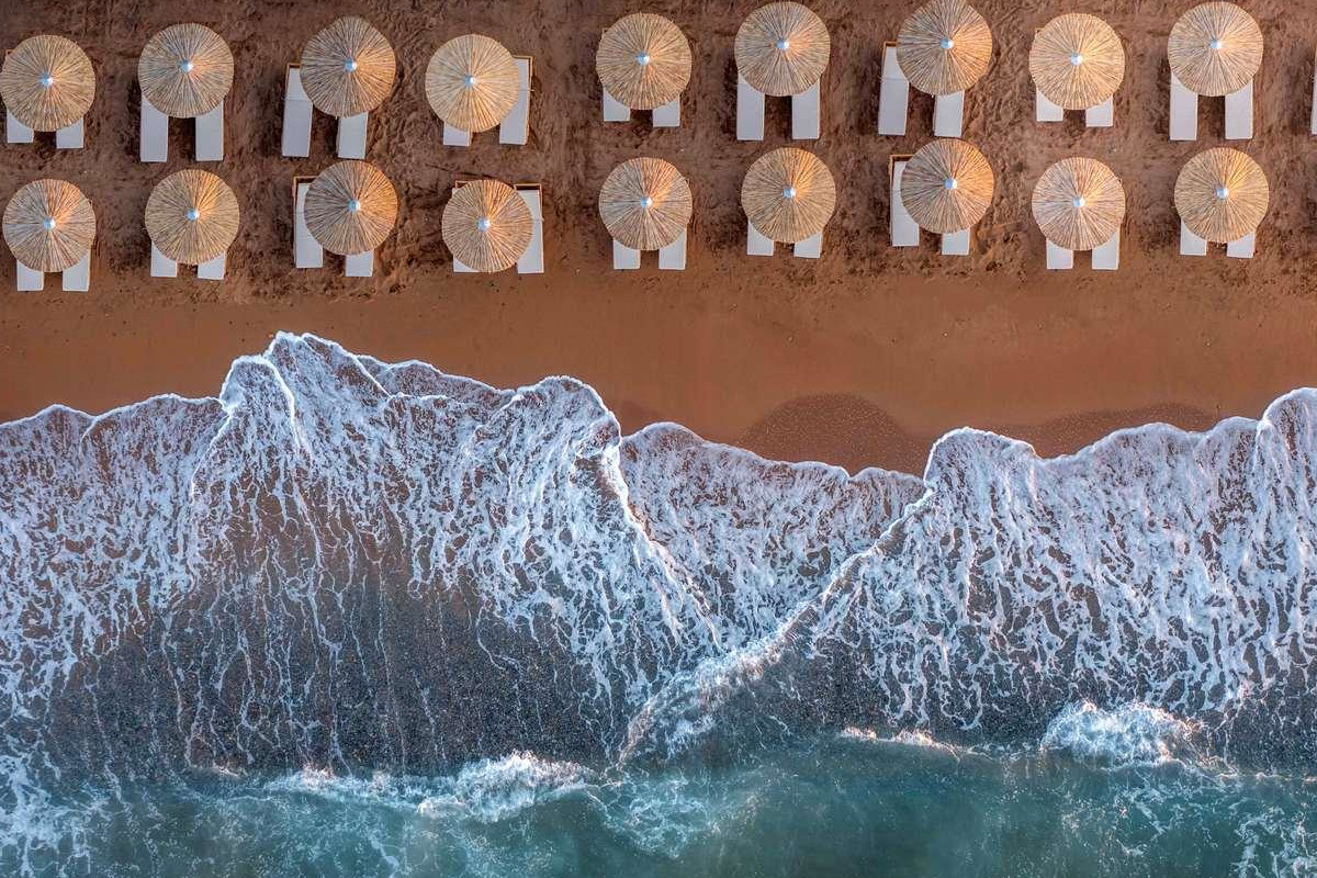 Isola Seaside Restaurant