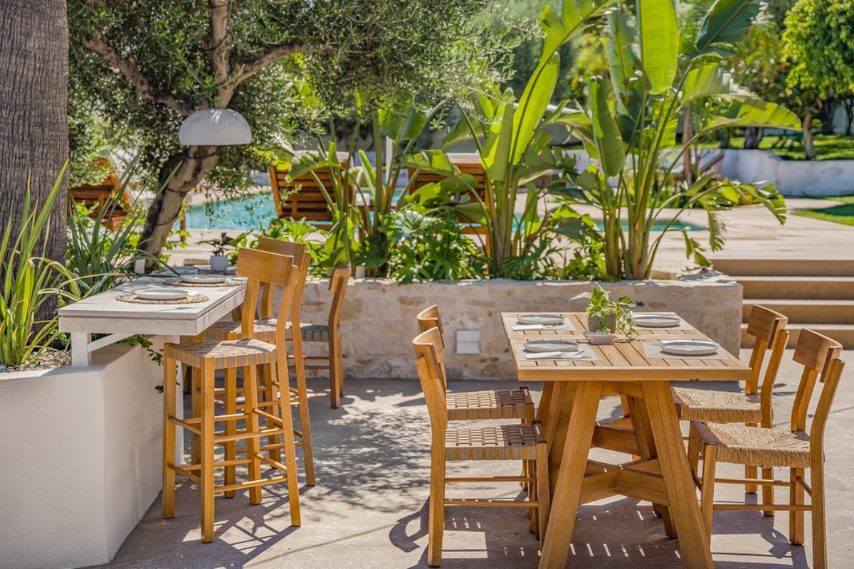 AVRA Creating Feelings Restaurant