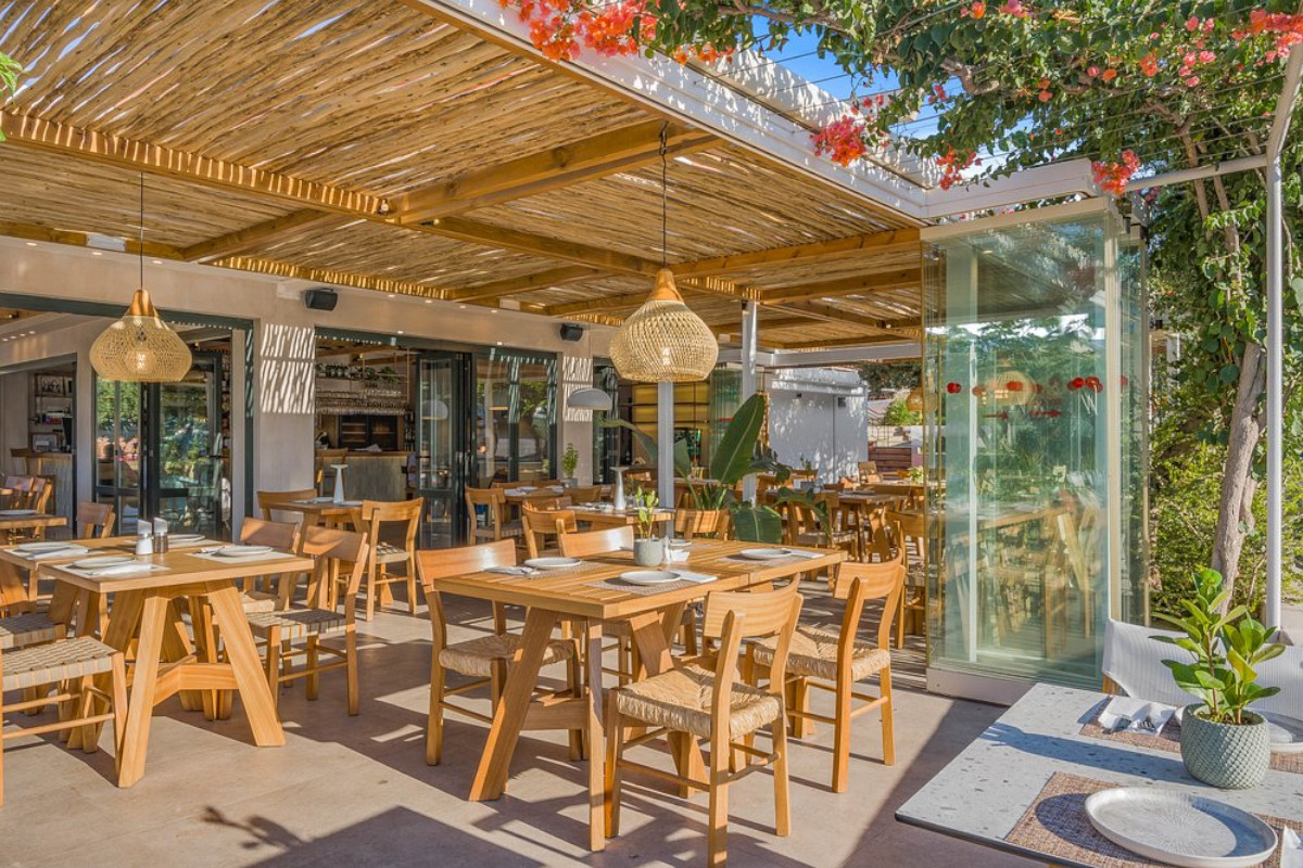 AVRA Creating Feelings Restaurant